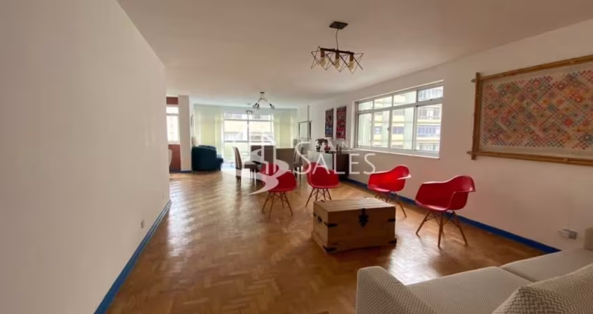 3 dormitórios, 1 por andar, cômodos amplos no Jardim Paulista