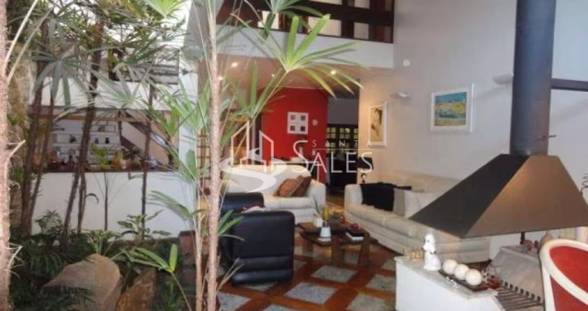 Casa a Venda 5 dormitorios sendo 5 suites, 4 Vagas de Garagem - Saude