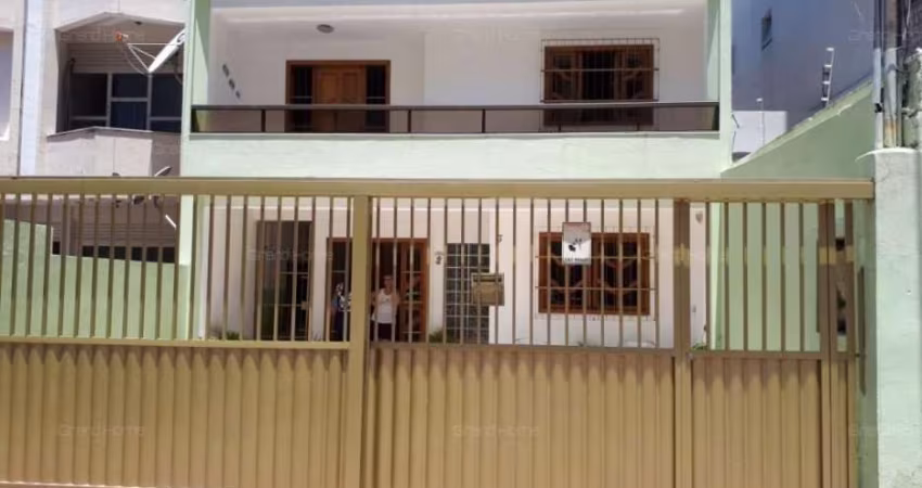 Casa 4 quartos em Itapuã