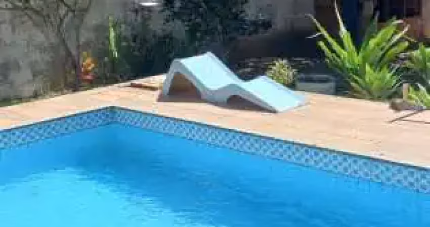 Casa com 1 quarto à venda na Rua Salvador, Praia de Setiba, Guarapari