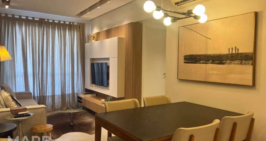 Apartamento com 2 dormitórios à venda, 68 m² por R$ 1.300.000,00 - Centro - Florianópolis/SC