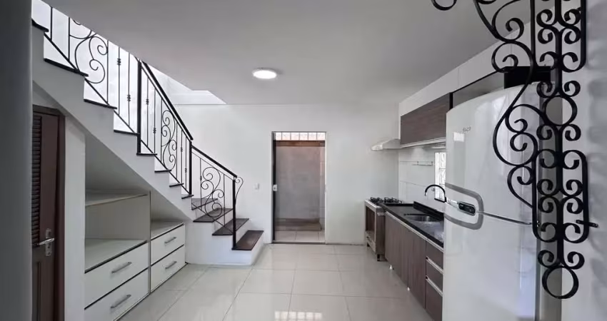 Casa com 2 quartos para alugar na Servidão Valter de Oliveira, 80, Campeche, Florianópolis