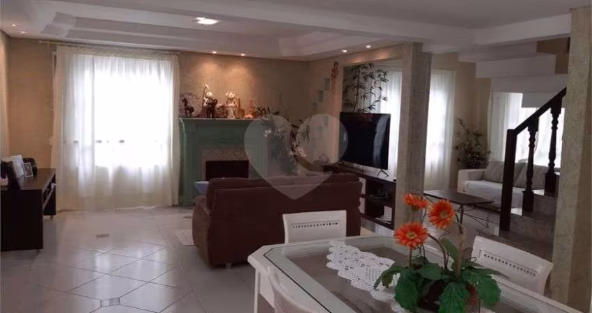 Casa com 4 quartos à venda em Capão Raso - PR