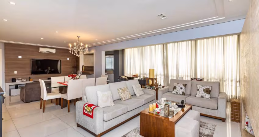 Apartamento com 3 quartos à venda na Avenida Túlio de Rose, 330, Jardim Europa, Porto Alegre