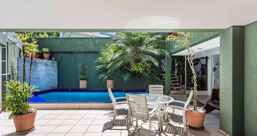 Casa em condomínio fechado com 3 quartos à venda na Rua Pascoal Vita, 48, Vila Madalena, São Paulo