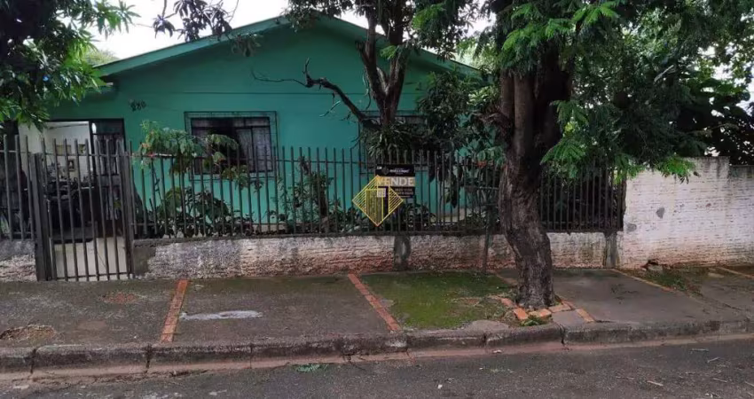 Casa com ampla sobra de terreno, próximo atacadão, supermercado, toledo - pr