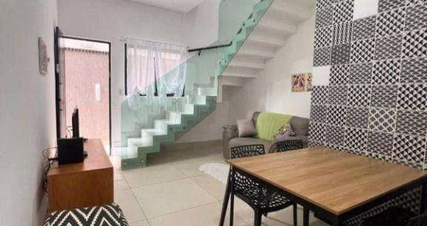 Sobrado com 2 dormitórios à venda, 60 m² por R$ 360.000,00 - Maracanã - Praia Grande/SP