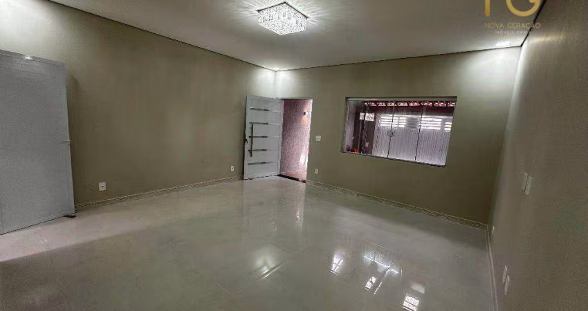 Casa com 3 dormitórios à venda, 110 m² por R$ 850.000,00 - Tupi - Praia Grande/SP