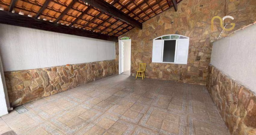Casa com 3 dormitórios à venda, 194 m² por R$ 750.000,00 - Vila Guilhermina - Praia Grande/SP