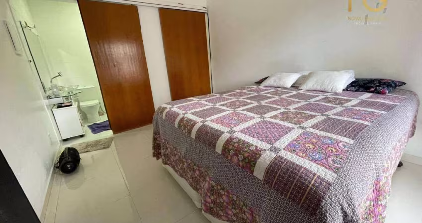 Casa com 3 dormitórios à venda, 165 m² por R$ 775.000,00 - Vila Guilhermina - Praia Grande/SP