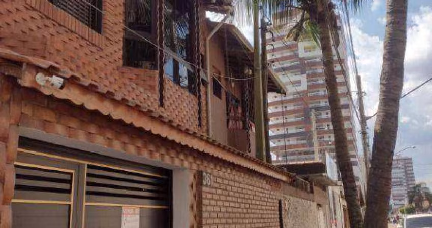 Casa com 3 dormitórios à venda por R$ 730.000,00 - Vila Guilhermina - Praia Grande/SP