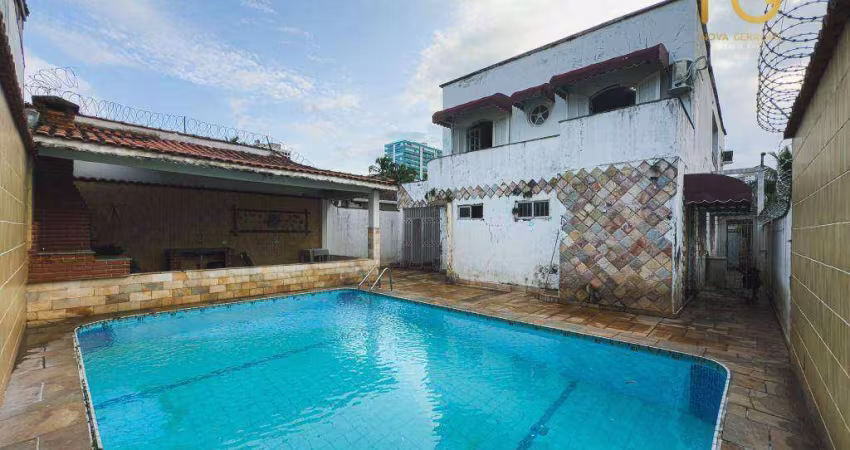 Sobrado com 4 dormitórios à venda, 288 m² por R$ 1.800.000,00 - Canto do Forte - Praia Grande/SP