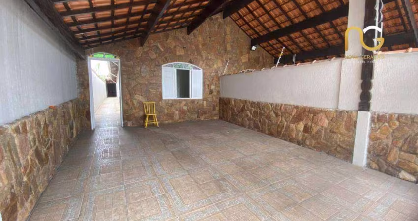 Casa com 3 dormitórios à venda, 194 m² por R$ 750.000,00 - Vila Guilhermina - Praia Grande/SP