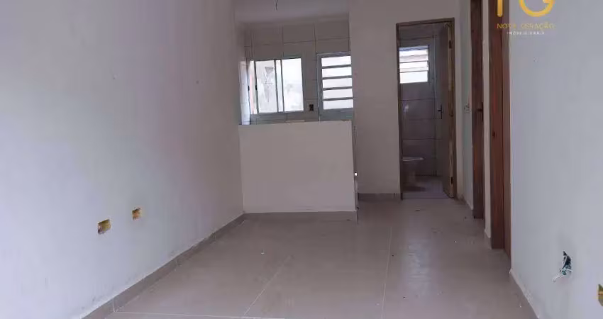 Casa em condominio com quintal - 02 dormitorios - bairro mirim/praia grande-sp