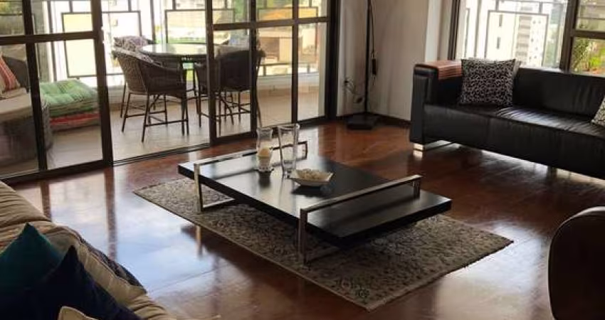Apartamento à venda em Vila Andrade com 200 m², 4 quartos, 1 suíte, 3 vagas