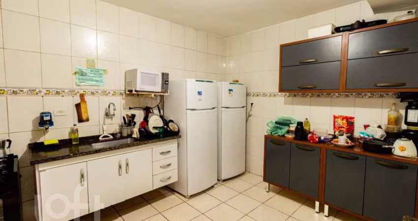 Casa à venda em Butantã com 230 m², 5 quartos