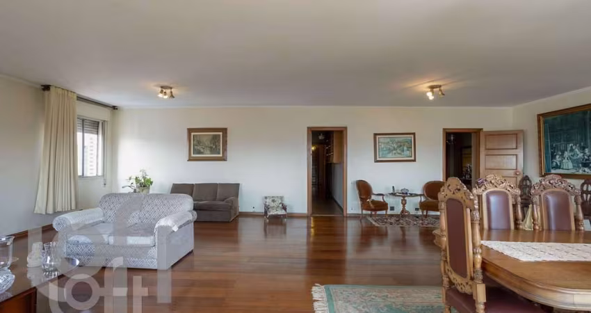 Apartamento à venda em Aclimação com 292 m², 3 quartos, 1 suíte, 2 vagas
