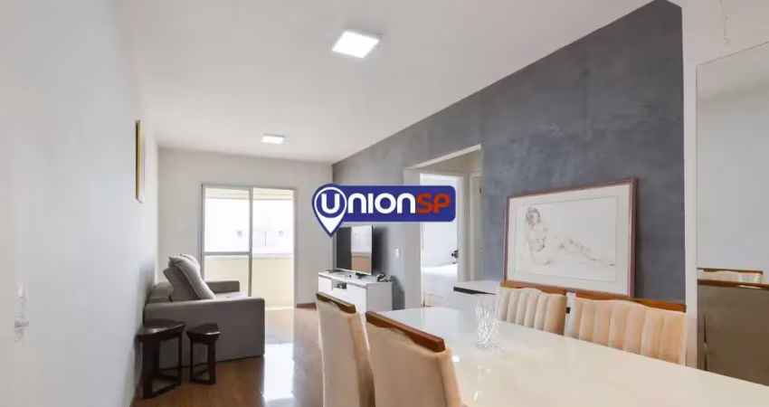 Apartamento a venda de 2 dormitórios e 1 vaga na aclimação