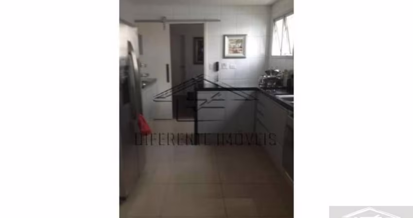 AP255 - Apartamento 340m2 - 4 Dorms - 3 Suíte - 4 Vagas - Excelente Localização