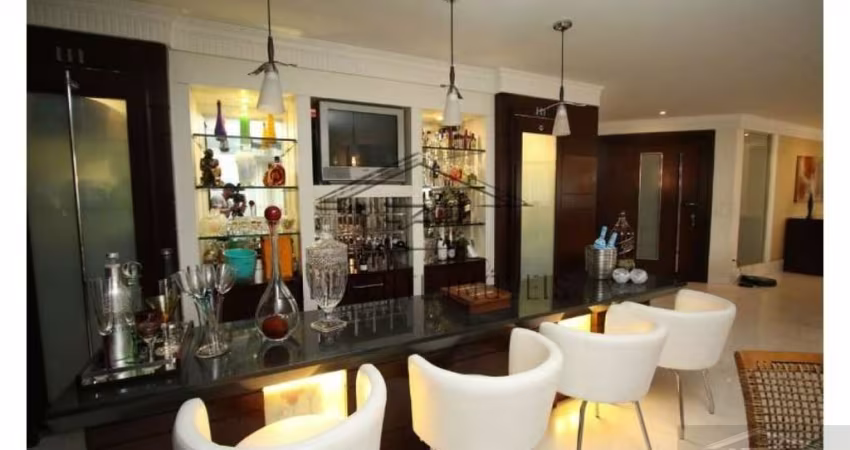 AP258 - Apartamento 550m2 - Altíssimo Padrão - 4 Dorms - 4 Suítes - 5 Vagas