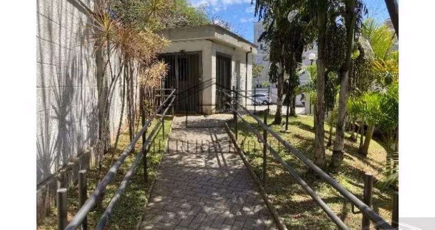 Apartamento com 2 Quartos e 1 banheiro à Venda