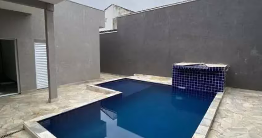 OPORTUNIDADE - CASA TERREA - 3 DORMITORIOS -SENDO 3 SUITES -COM PISCINA !