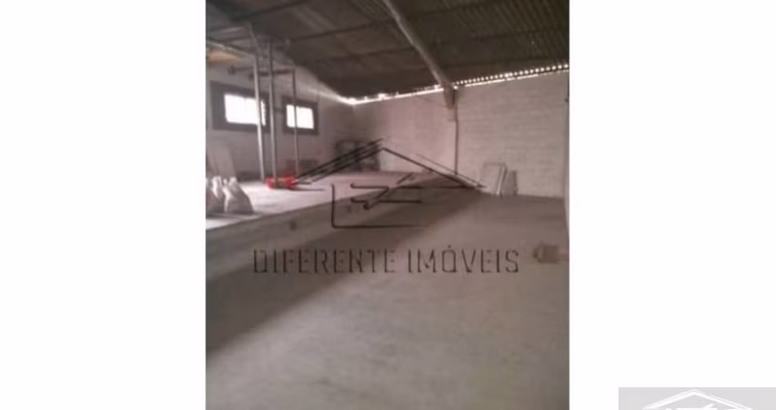Galpão industrial com 800m² no Jardim Monte Alegre !