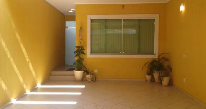 Sobrado de alto padrão para venda na Mooca com 3 Quartos sendo 1 suíte.