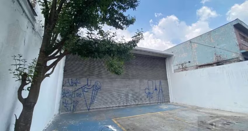 Galpão em ponto estratégico na Vila Carmosina com 400m²