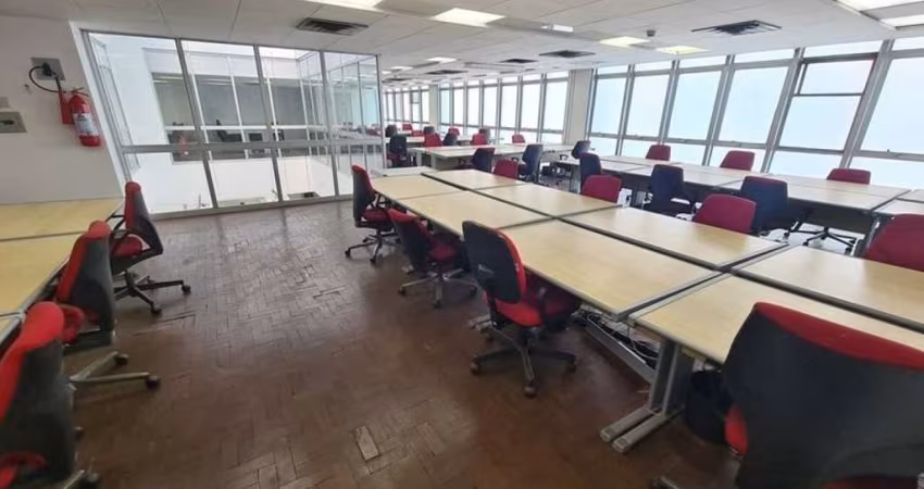 ANDAR CORPORATIVO DISPONÍVEL PARA LOCAÇÃO NO CENTRO DE SÃO PAULO AO LADO DO METRO SÃO BENTO