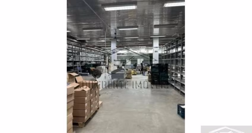 GALPÃO COMERCIAL COM 3138M² NO JAÇANA
