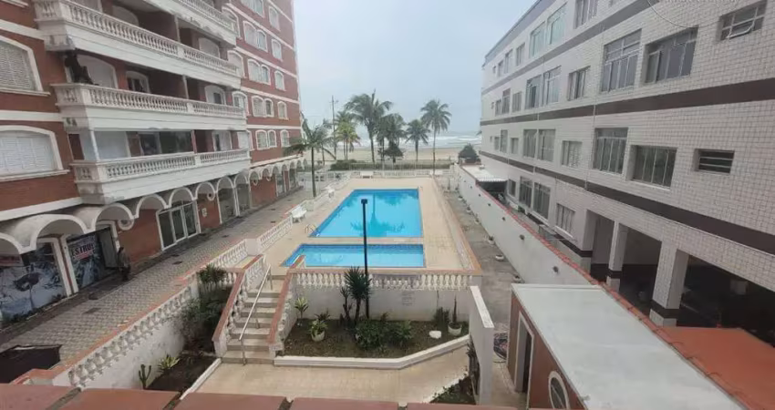 Alugo amplo apartamento frente a praia com 03 dormitórios, sacada vista mar, garagem privativa, piscina, salão de jogos e elevador