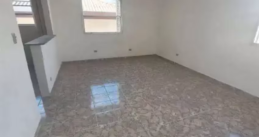 Kitão á 50 metros da praia do boqueirão com garagem coletiva, em ótima localização, ao lado da av. costa e silva e próximo do mercado extra.