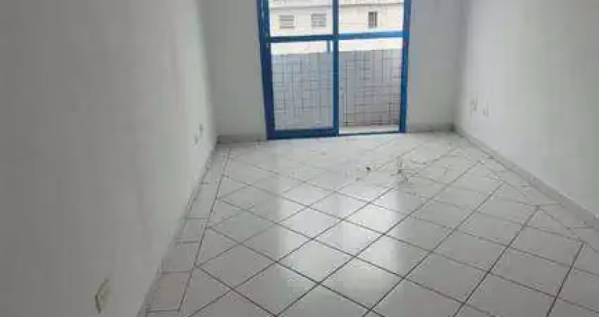 Alugo apartamento á 700 metros da praia, 01 dormitório com garagem no canto do forte