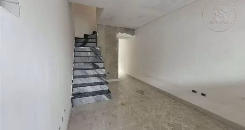 Saia do aluguel e compre seu sobrado individual de 02 dormitórios com 01 vaga de garagem no quietude. agende já sua visita!
