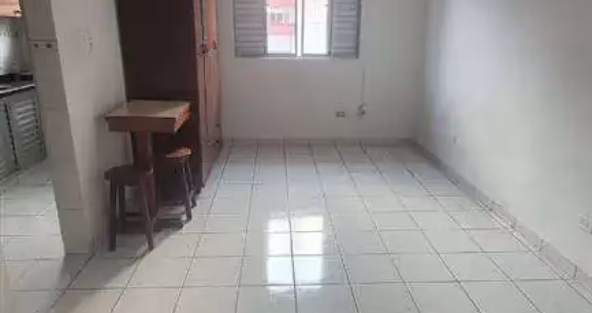 Alugo kitnet com garagem a uma quadra da praia do boqueirão no boqueirão