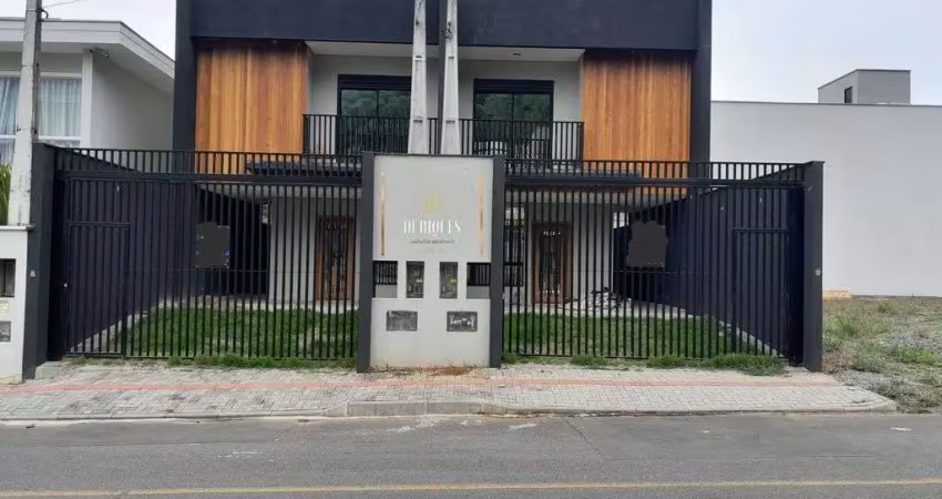 Lindo Sobrado no Loteamento Santos Dumont , com 3 suítes sendo 1 master 180 m²