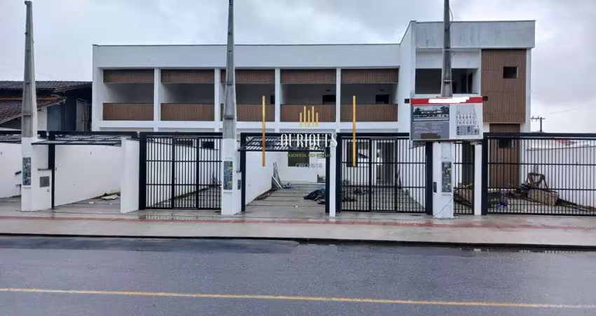 Sobrado geminado de 65m² com 2 quartos e 2 vagas de garagem.