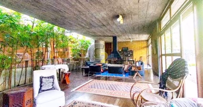 Casa Sobrado - Alto de Pinheiros -  3  Suites - 2 Vagas