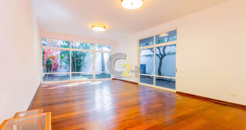 Casa a venda no Alto de Pinheiros com 6 quartos