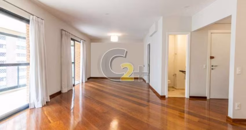 Apartamento a venda em Moema com 3 suítes e 4 vagas