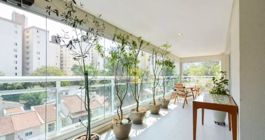 Apartamento à venda na Vila Mariana com 4 quartos, sendo 2 suites e 3 vagas