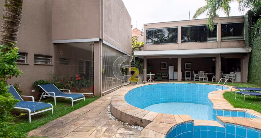 Casa á venda no Alto de Pinheiros com 6 quartos, 2 suítes e 3 vagas