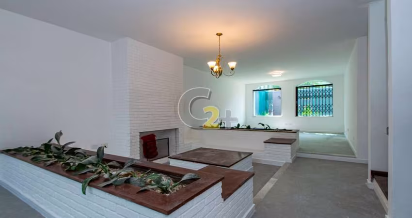 Casa à venda na Sumaré com 4 quartos, sendo 2 suítes e 4 vagas