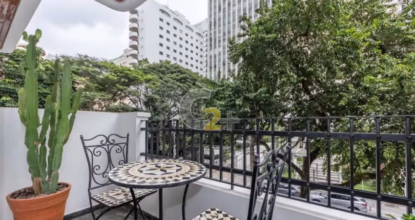 Apartamento Duplex à venda no Jardim América com 5 suítes e 6 vagas
