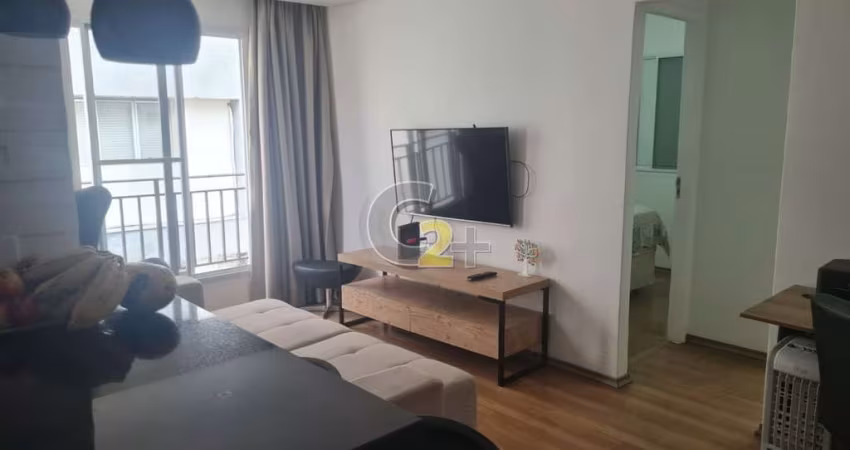 Apartamento mobiliado e reformado à venda na Vila Madalena 50 m², 1 quarto, varanda e 1 vaga.