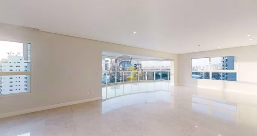 Apartamento à venda em Moema com 2 suítes e 6 vagas