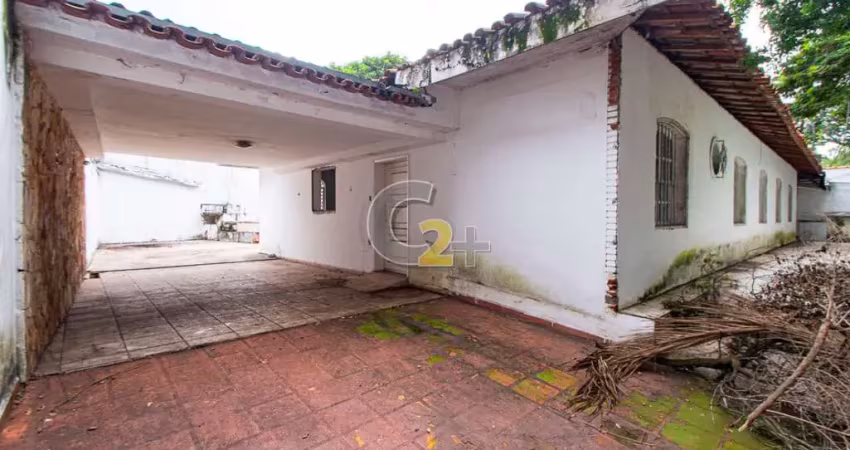 Casa térrea e ampla à venda no alto de pinheiros com 4 quartos, 2 suítes, 6 vagas