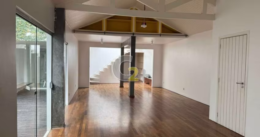 Casa à venda na Vila Madalena com 2 suites e 2 vagas