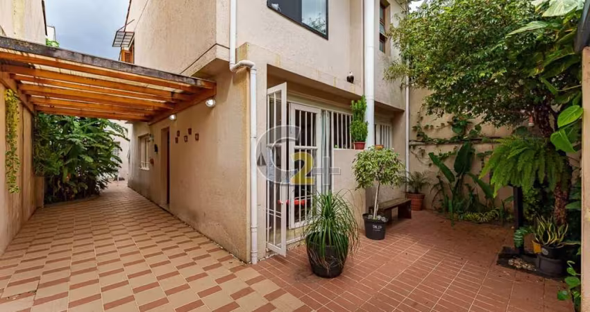 Sobrado a venda na Vila Madalena  3 quartos 2 suites 2 vagas 230m2